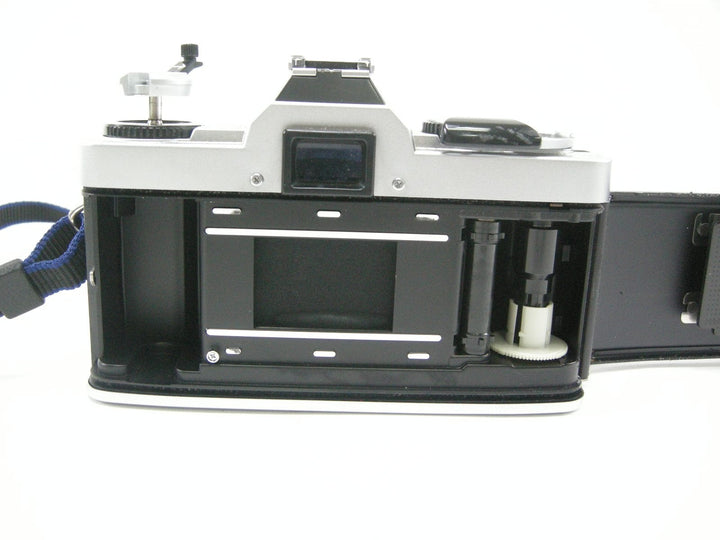 Minolta XG-A 35mm SLR film camera w/50mm f2 35mm Film Cameras - 35mm SLR Cameras - 35mm SLR Student Cameras Minolta 4021617