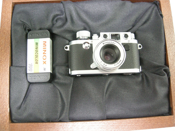 Minox Classic Camera Leica IIIf (Chrome) w/15mm f5.6 Film Cameras - Other Formats (126, 110, 127 etc.) Minox 60500
