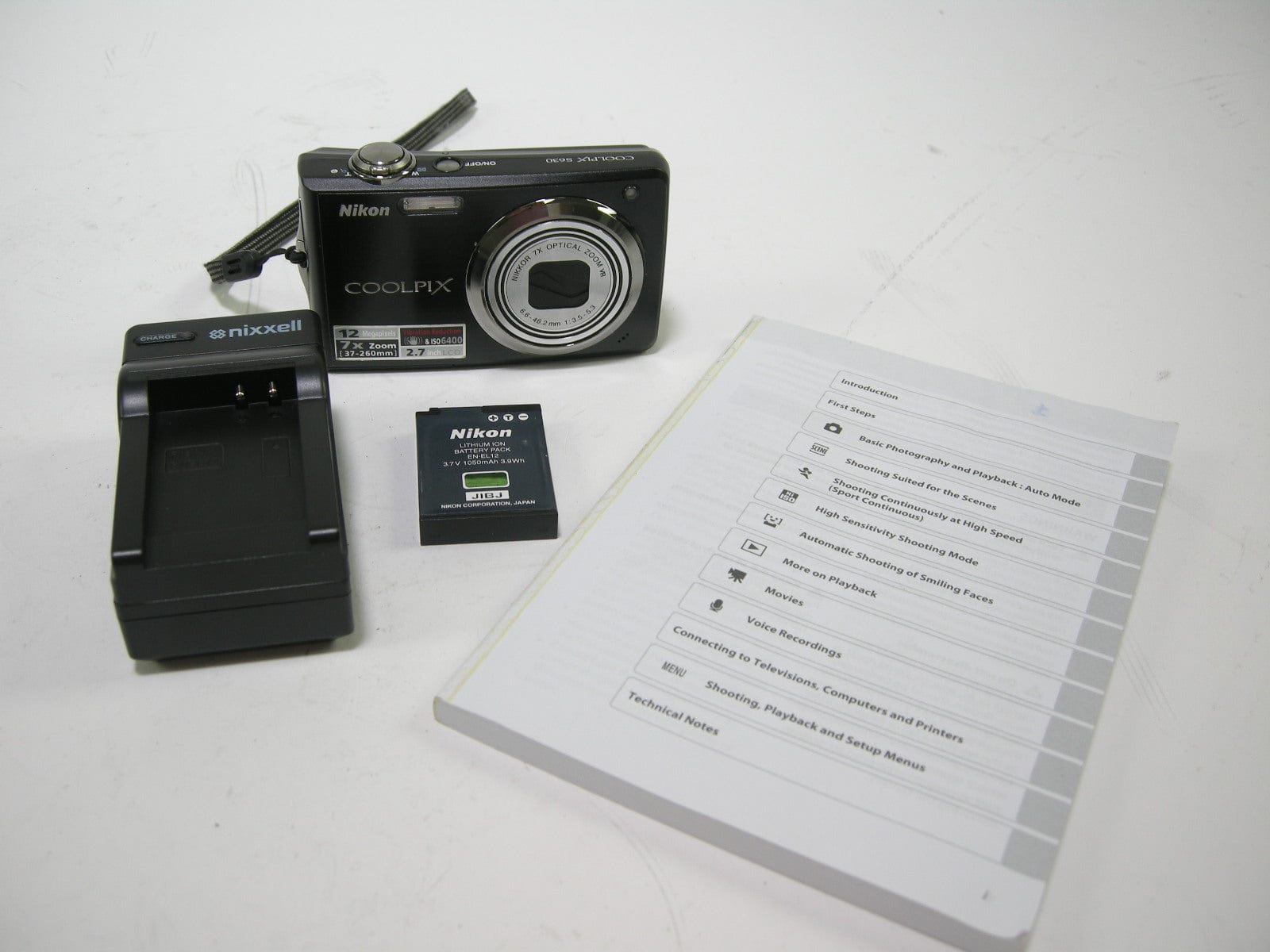 RESERVED Nikon COOLPIX S630 12.0MP Digital on sale Camera - Black 2 Batteries