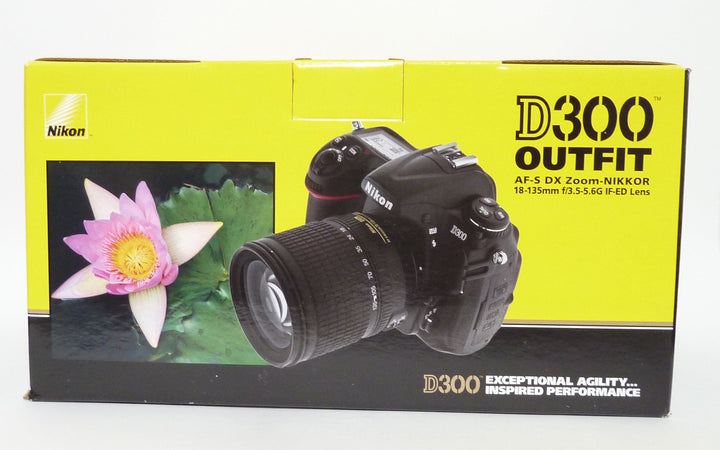 Nikon D300 with 18-135mm Lens  - Shutter Count 78113 Digital Cameras - Digital SLR Cameras Nikon US2754165