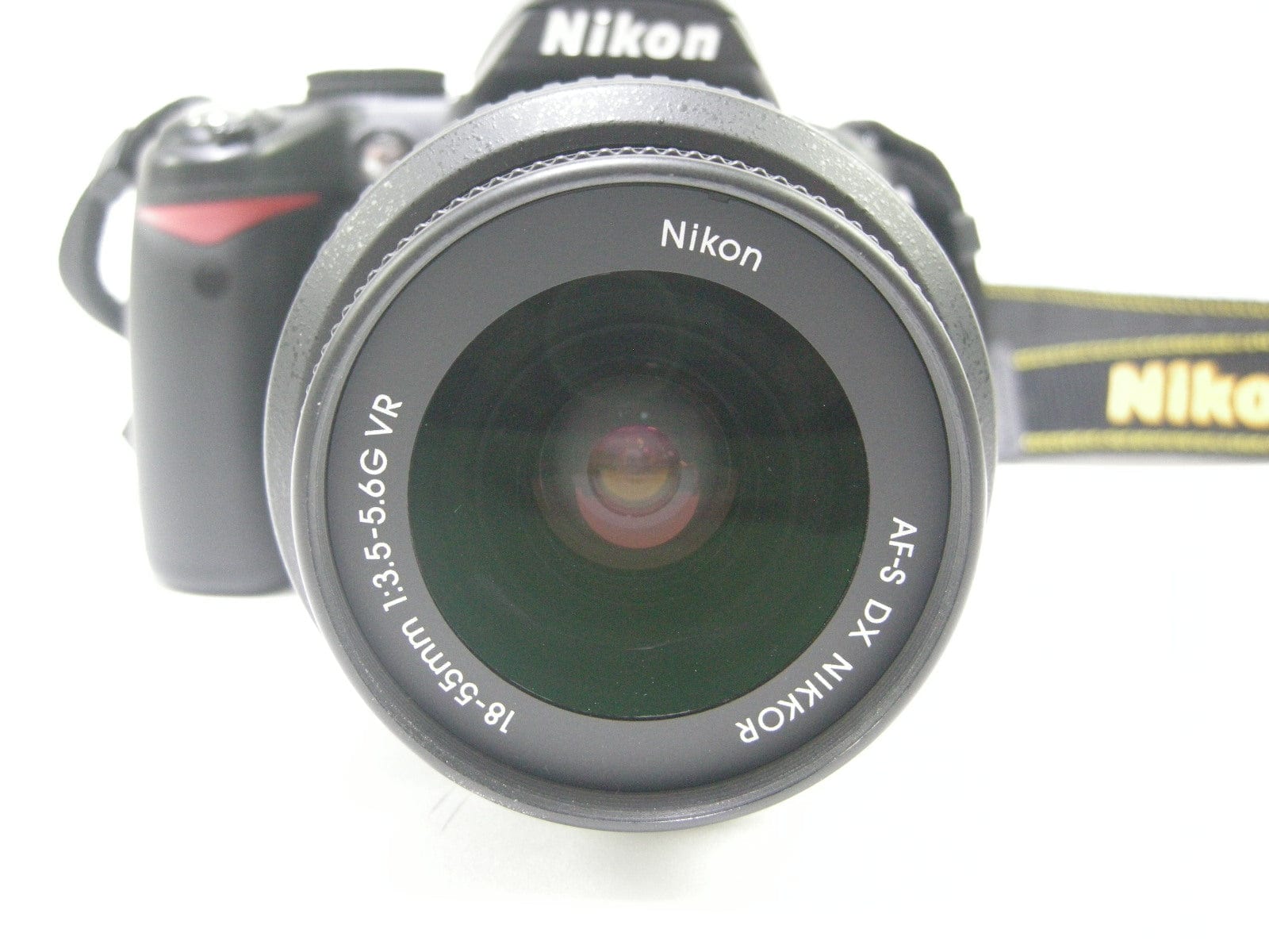 Nikon D3000 10.2mp Digital SLR w/18-55mm f3.5-5.6G VR DX AF
