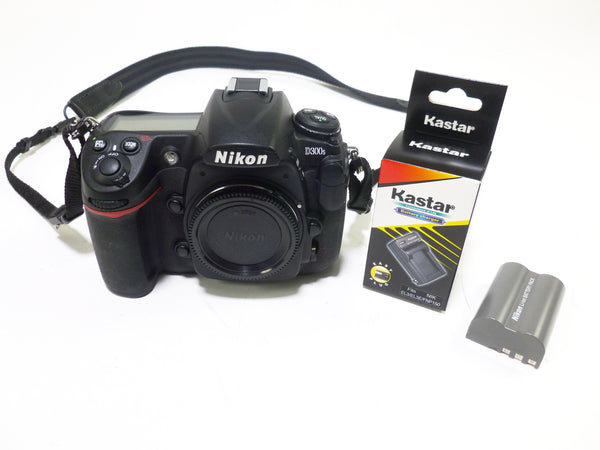 Nikon D300S Digital SLR Camera Body Shutter Count - 4983 Digital Cameras - Digital SLR Cameras Nikon 3032206
