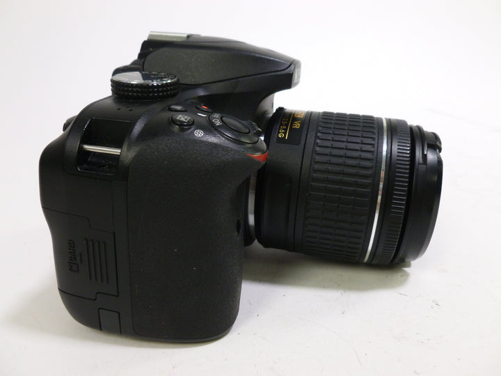Nikon D3400 Body Shutter Count - 16,745 with 18-55mm f/3.5-5.6 Lens Digital Cameras - Digital SLR Cameras Nikon 3428510