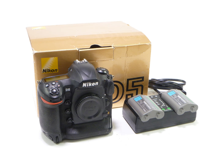 Nikon D5 DSLR Body w/ 2 Batteries, MH-26 Dual Battery Charger Digital Cameras - Digital SLR Cameras Nikon 3002191