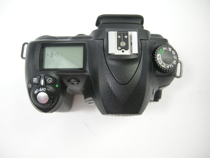 Nikon D50 Digital SLR Body only (Parts) Digital Cameras - Digital SLR Cameras Nikon 080190221