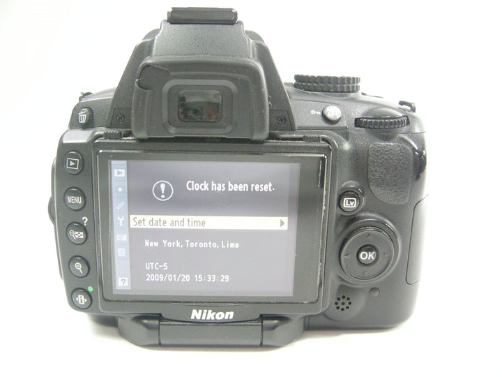 Nikon D5000 12.3mp Digital SLR Body Only Shutter #10731 Digital Cameras - Digital SLR Cameras Nikon 3156322