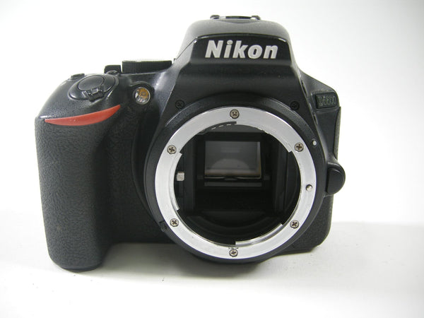 Nikon D5600 Digital SLR body only (Parts) Digital Cameras - Digital SLR Cameras Nikon 3079009