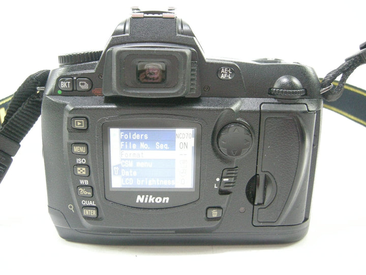 Nikon D70 6.1mp Digital Camera Body only Shutter #9572 Digital Cameras - Digital SLR Cameras Nikon 3302095