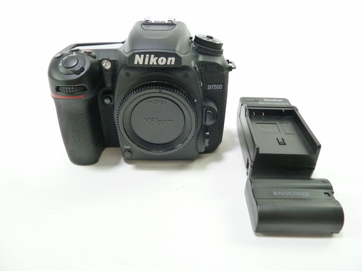 Nikon D7500 Digital Camera Body - Shutter count is 7787 Digital Cameras - Digital SLR Cameras Nikon 8411254