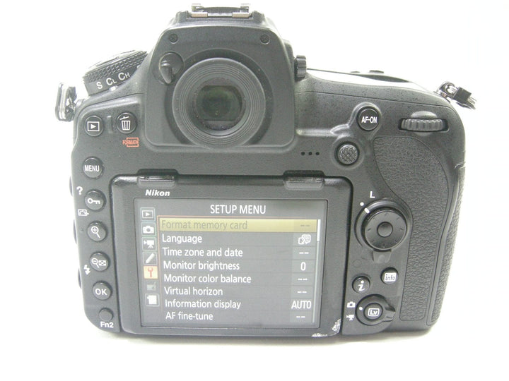 Nikon D850 DSLR Camera in Black (Body Only)