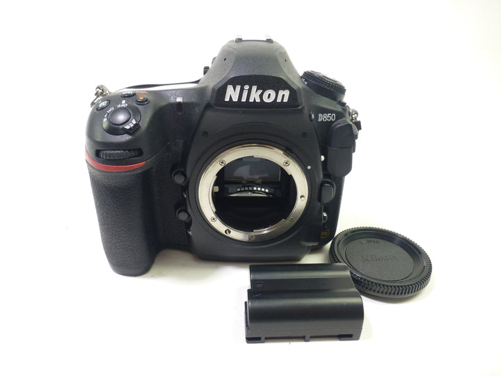 Nikon D850 DSLR Camera Body for PARTS ONLY - Shutter Count 92,111 Digital Cameras - Digital SLR Cameras Nikon 3044118