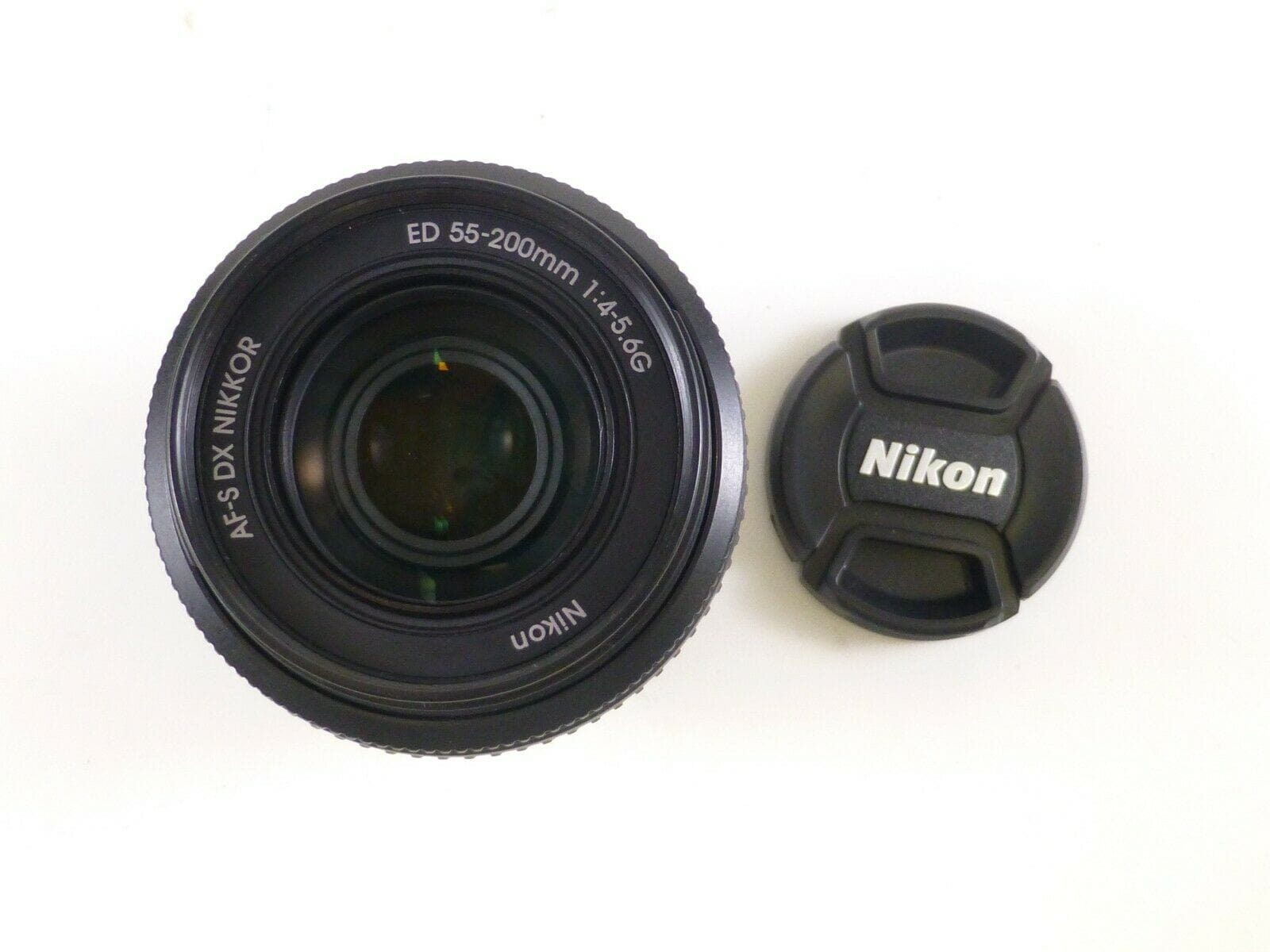 Nikon DX AF-S Nikkor 55-200mm F/4-5.6G ED Lens with Lens Caps