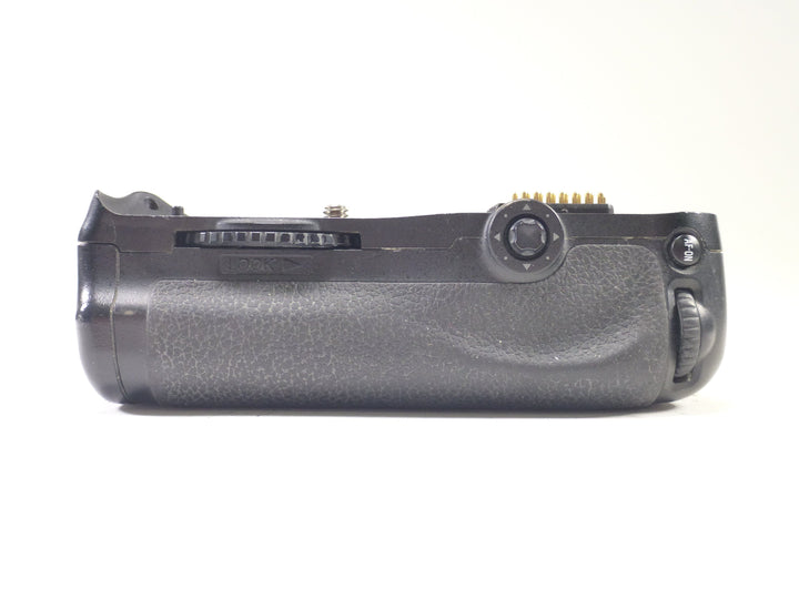 Nikon MB-D10 Battery Grip Processing Nikon 2172296