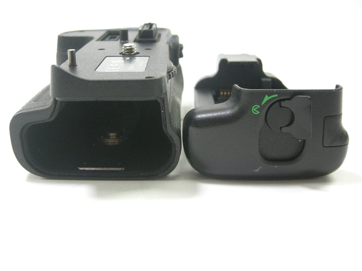 Nikon MB-D11 Battery Grip for D7000 Grips, Brackets and Winders Nikon 2086851