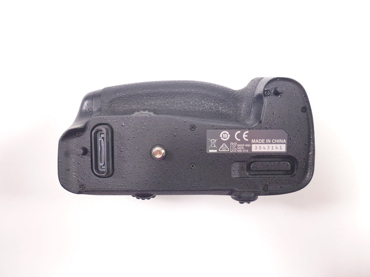 Nikon MB-D16 Battery Grip Grips, Brackets and Winders Nikon 3043141