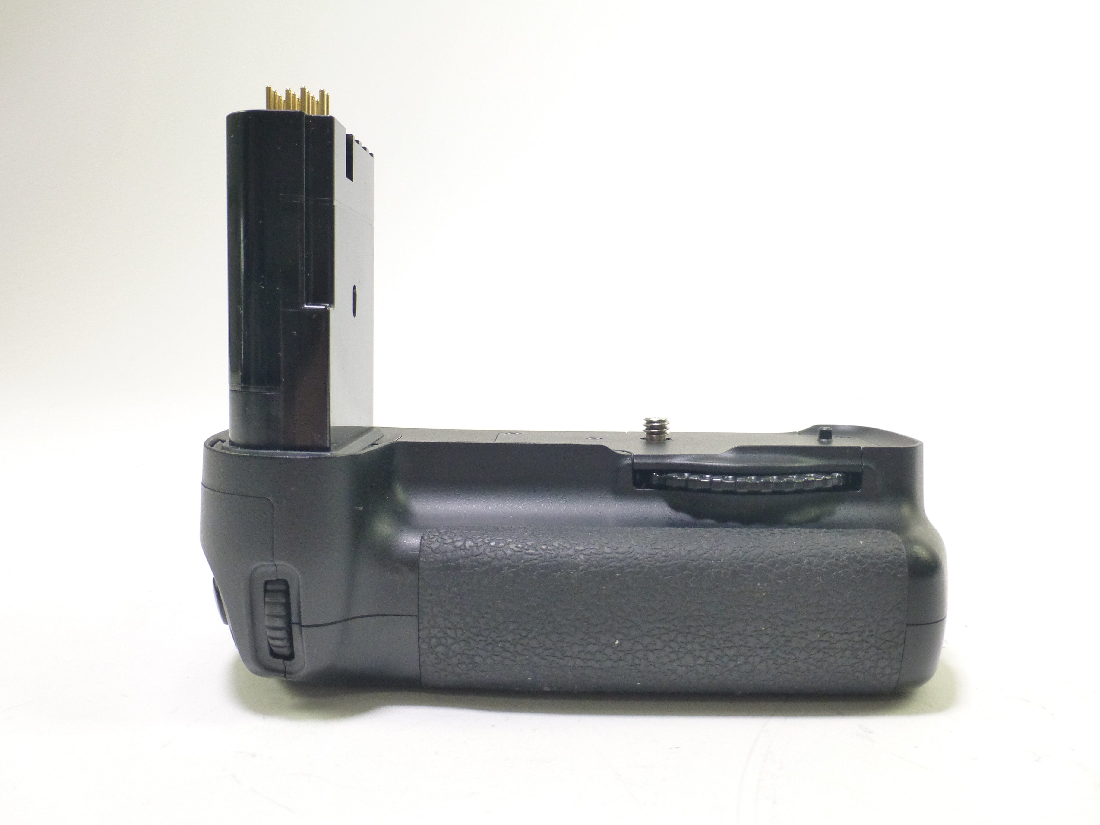 Nikon MB-D200 battery grip for D200 – Camera Exchange