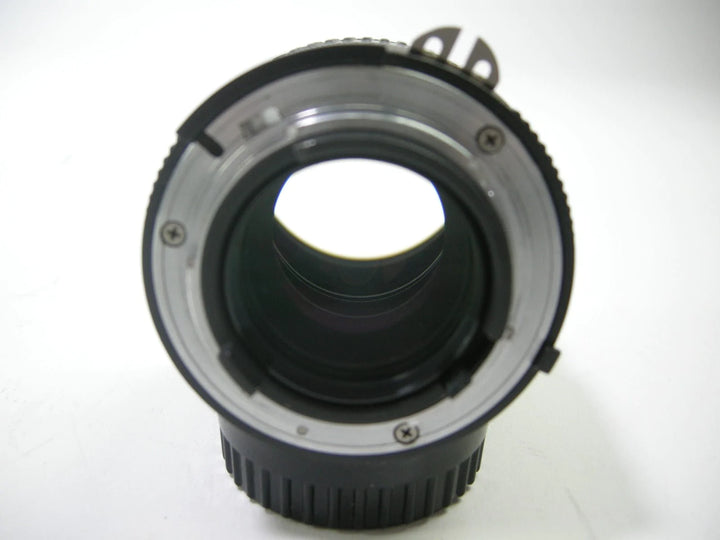 Nikon Nikkor 105mm f2.8 Ai-s Lens Lenses - Small Format - Nikon F Mount Lenses Manual Focus Nikon 945577