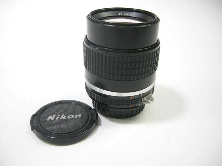 Nikon Nikkor 105mm f2.8 Ai-s Lens Lenses - Small Format - Nikon F Mount Lenses Manual Focus Nikon 945577