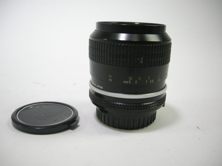 Nikon Nikkor 28mm f2 lens Lenses - Small Format - Nikon F Mount Lenses Manual Focus Nikon 344820