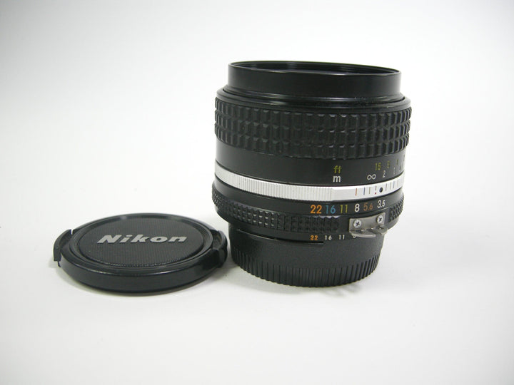 Nikon Nikkor 28mm f3.5 lens Lenses - Small Format - Nikon F Mount Lenses Manual Focus Nikon 2105642