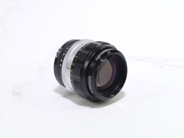 Nikon NIKKOR-H Auto 85mm f/1.8 Non-AI Lens Lenses - Small Format - Nikon F Mount Lenses Manual Focus Nikon 240393