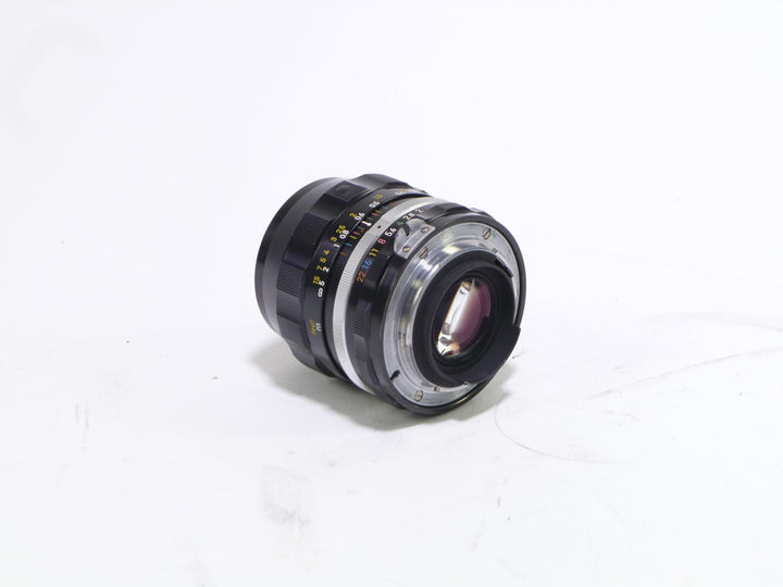 Nikon NIKKOR-N·C Auto 28mm f/2 Non-AI Lens Lenses - Small Format - Nikon F Mount Lenses Manual Focus Nikon 315523