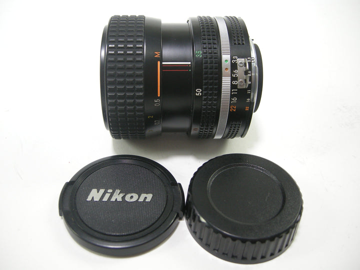 Nikon Nikkor Zoom 35-70mm f3.3-4.5 Lenses - Small Format - Nikon F Mount Lenses Manual Focus Nikon 2188785