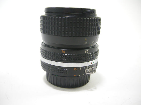 Nikon Nikkor Zoom 35-70mm f3.3-4.5 Lenses - Small Format - Nikon F Mount Lenses Manual Focus Nikon 2188785