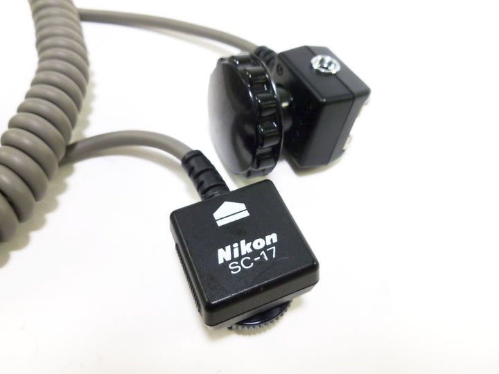 Nikon SC-17 TTL Flash Sync Cord Flash Units and Accessories - Flash Accessories Nikon NSC1722