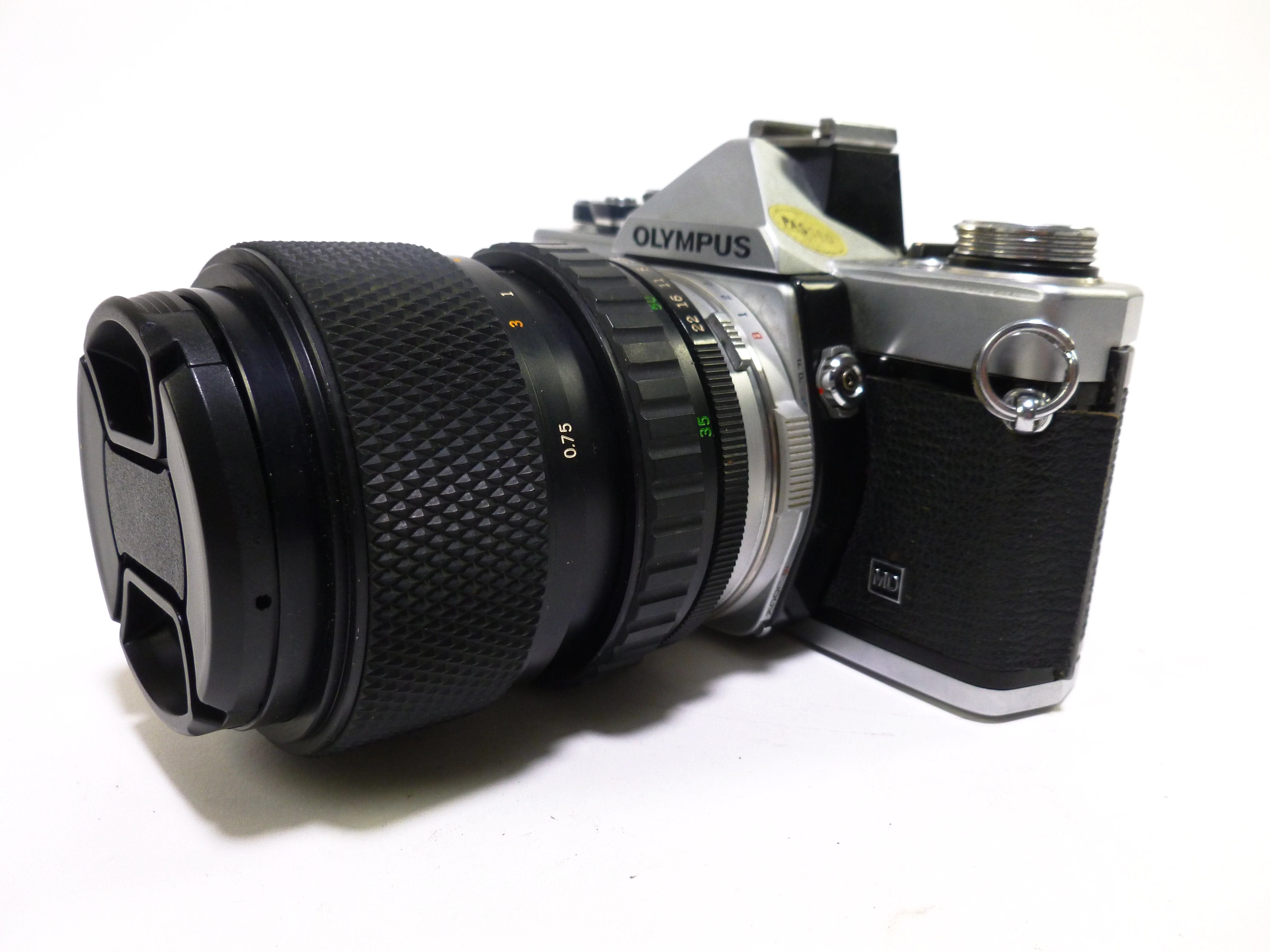 Olympus OM-2N 35mm SLR Camera with 35-70mm f/4.0 Lens PARTS ONLY