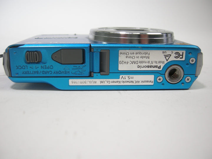 Panasonic Lumix DMC-FH20 14mp Digital camera (Blue) Digital Cameras - Digital Point and Shoot Cameras Panasonic 0110280221
