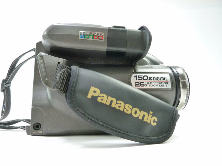 Panasonic VHSC Palmcorder PV-D209 Video Equipment - Camcorders Panasonic C9SA17582