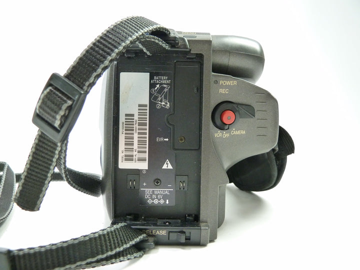 Panasonic VHSC Palmcorder PV-D209 Video Equipment - Camcorders Panasonic C9SA17582