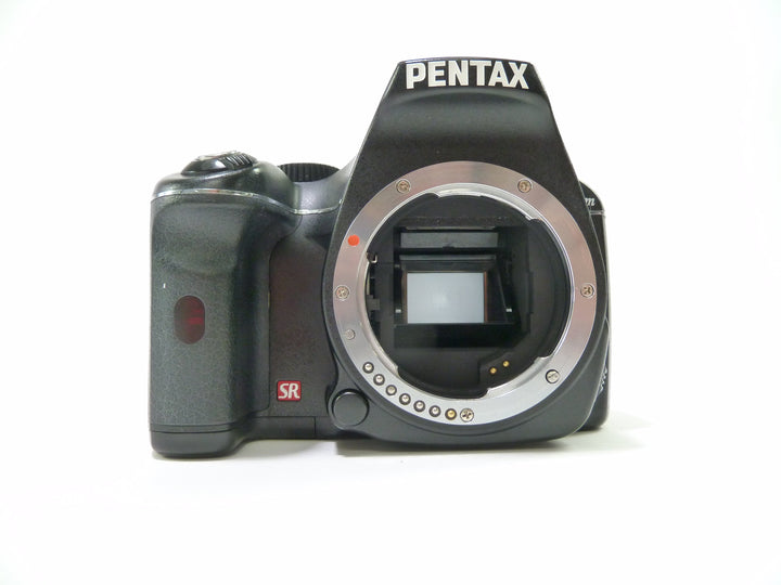 Pentax K-m Digital SLR Camera Body - Shutter Count 15,411 Digital Cameras - Digital SLR Cameras Pentax 3359446