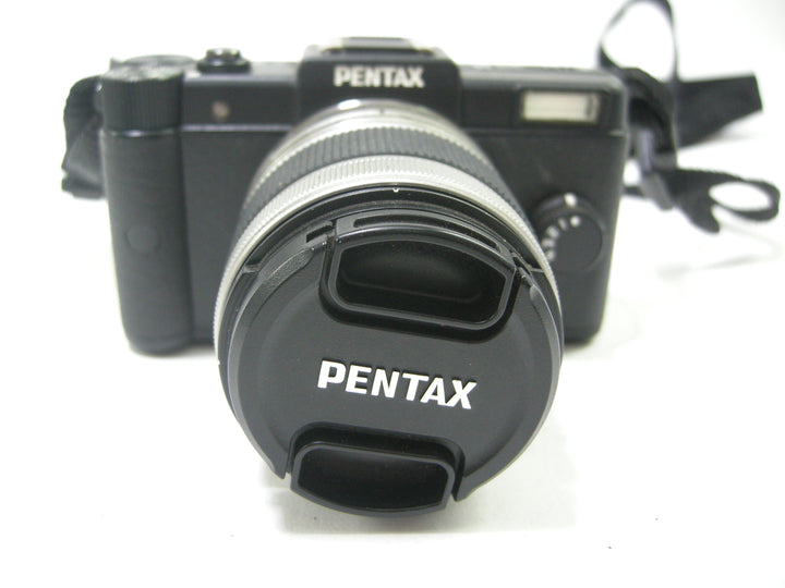 Pentax Q Zoom 12.4mp Mirrorless SLR w/5-15mm f2.8-4.5 AL IF Digital Cameras - Digital Mirrorless Cameras Pentax 4259900