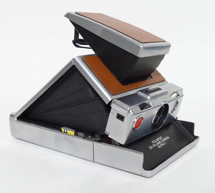 Polaroid SX-70 Alpha 1 Camera - Tested and in Excellent Condition Instant Cameras - Polaroid, Fuji Etc. Polaroid G71AM