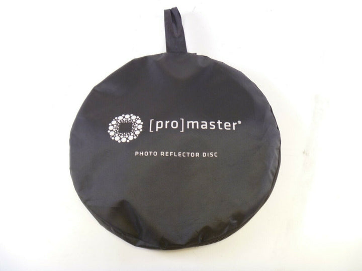 Promaster White and Silver 32in. (81.28cm) Photo Reflector Disc with Case Studio Lighting and Equipment - Light Modifiers (Umbrellas, Soft Boxes, Reflectors etc.) Promaster PRO32DISC