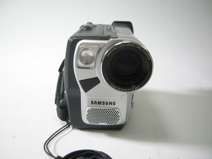 Samsung SCL906 Hi8 Camcorder Video Equipment - Video Camera Samsung V3836VJX