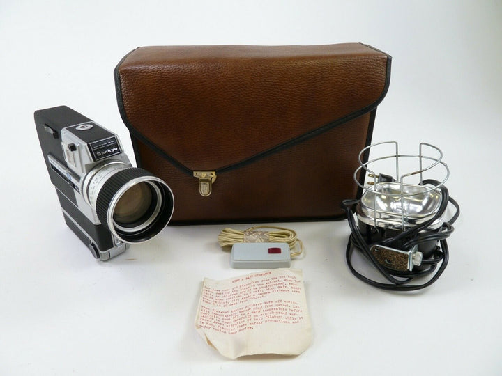 Sankyo Super CM 660 Movie Camera w/ case and flash being sold for PARTS ONLY! Movie Cameras and Accessories Sankyo 903580C