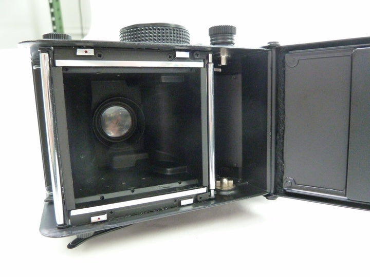 Seagull TLR Medium Format Film Camera with 75mm f/2.8 lens - MINT CONDITION Medium Format Equipment - Medium Format Cameras - Medium Format TLR Cameras Seagull SEA8231