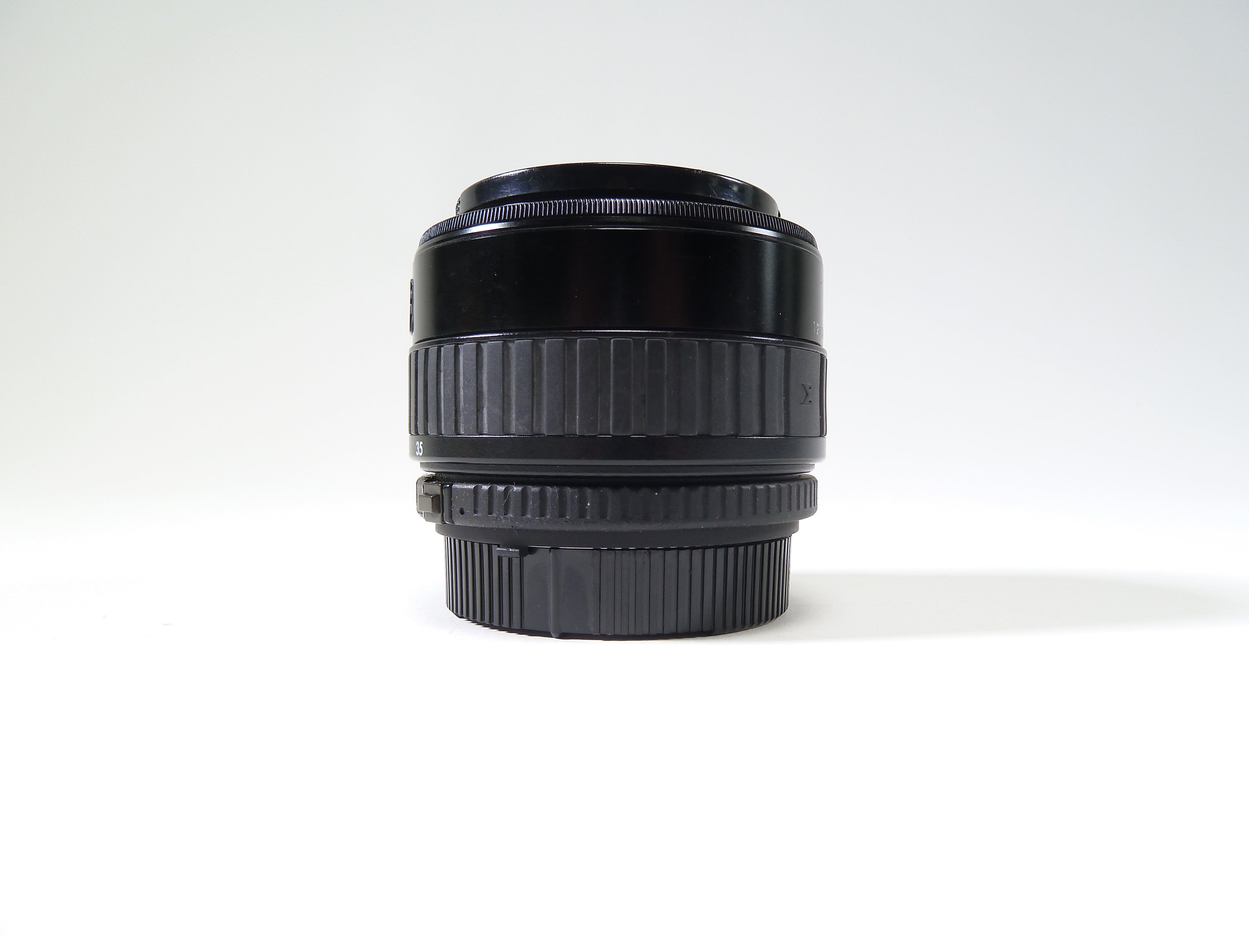 Sigma 35-70mm f/3.5-4.5 MC Zoom Master for Nikon AF – Camera Exchange