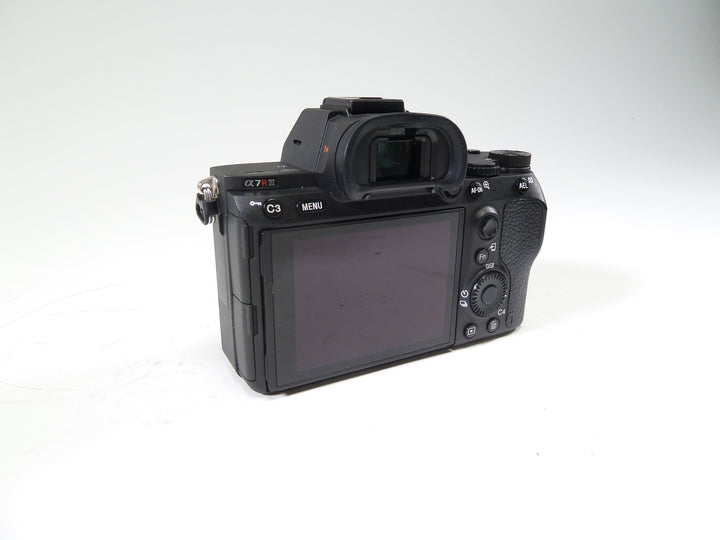 Sony A7R IIIA Shutter count 6826 Digital Cameras - Digital Mirrorless Cameras Sony 6124853