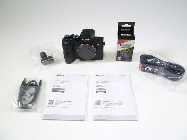 Sony A7R IV A Body Shutter Count of 200! Digital Cameras - Digital Mirrorless Cameras Sony 3384856