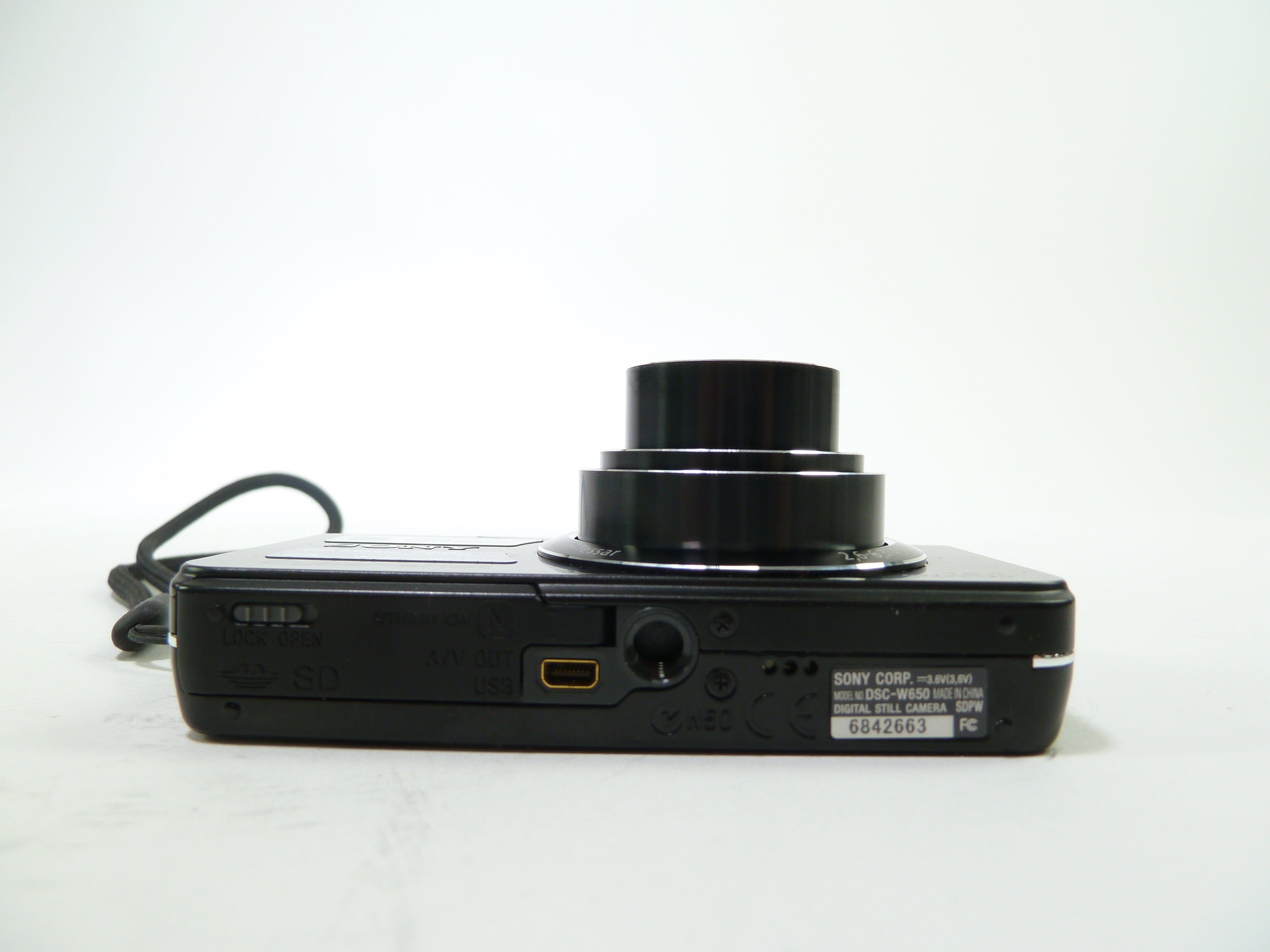 Sony Cyber-shot DSC-S650 7.2-megapixel digital camera at