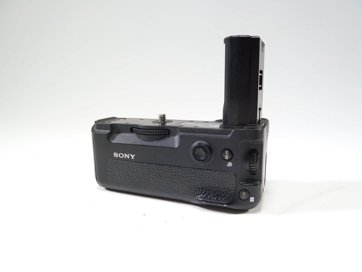 Sony VG-C3EM Grip for α9, α7R III, α7 III Grips, Brackets and Winders Sony 3323230