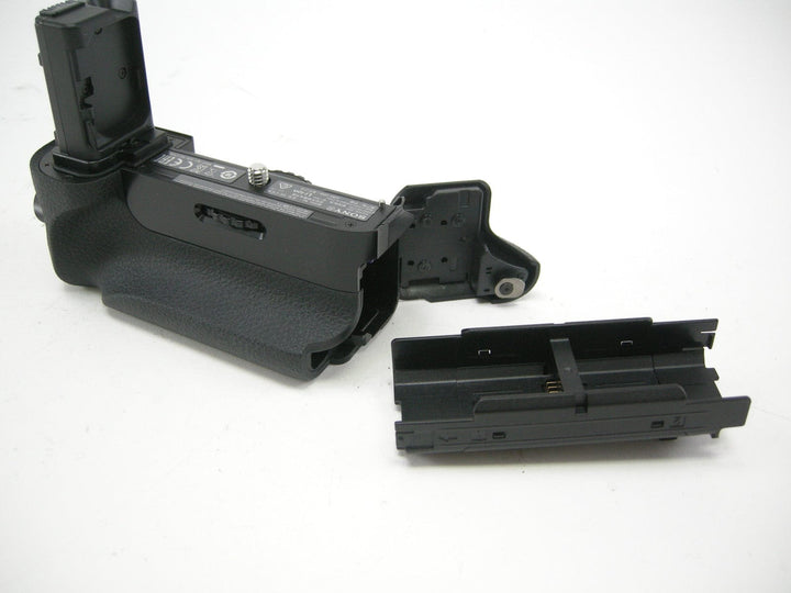 Sony VG-CIEM Battery Grip Grips, Brackets and Winders Sony 014871