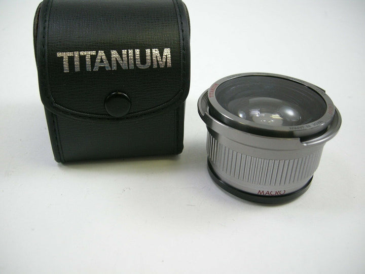 Titanium Super Wide Macro Lens S7/52mm Screw Mt. Lens Adapters and Extenders Titanium 52331514