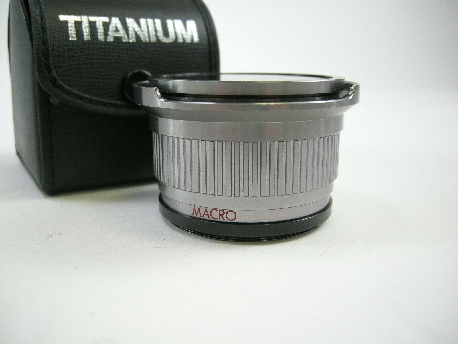 Titanium Super Wide Macro Lens S7/52mm Screw Mt.