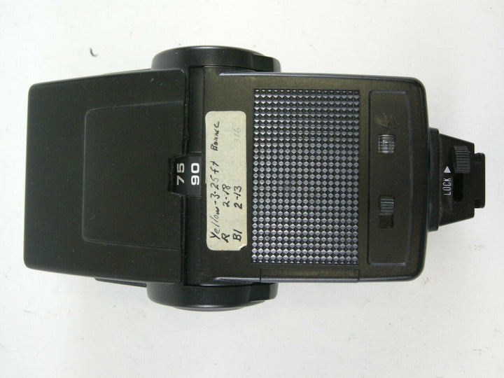 Vivitar 273 FLash Unit w/ Filter Adapter, filters, wide angle Adapter and more Flash Units and Accessories - Shoe Mount Flash Units Vivitar VIV273