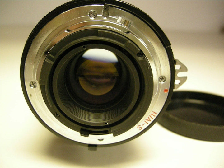 Vivitar 28-85mm f3.5-4.5 MC Maro Focusing Zoom Nikon F Mt. Lens Lenses - Small Format - Nikon F Mount Lenses Manual Focus Vivitar GHJ77617728
